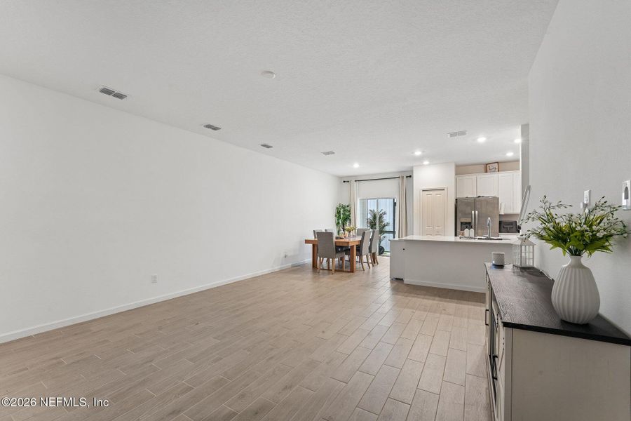Spacious, unfurnished interior of a new home in Longbay Townhomes, Middleburg (Image 23).