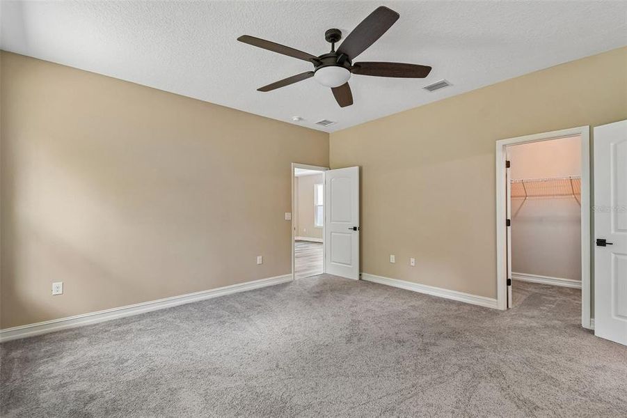 Spacious, unfurnished interior of a new home in , Deland (Image 32).