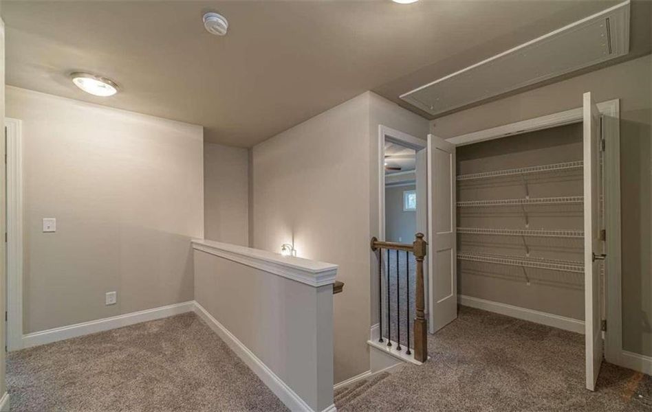 Spacious, unfurnished interior of a new home in , Jefferson (Image 24).