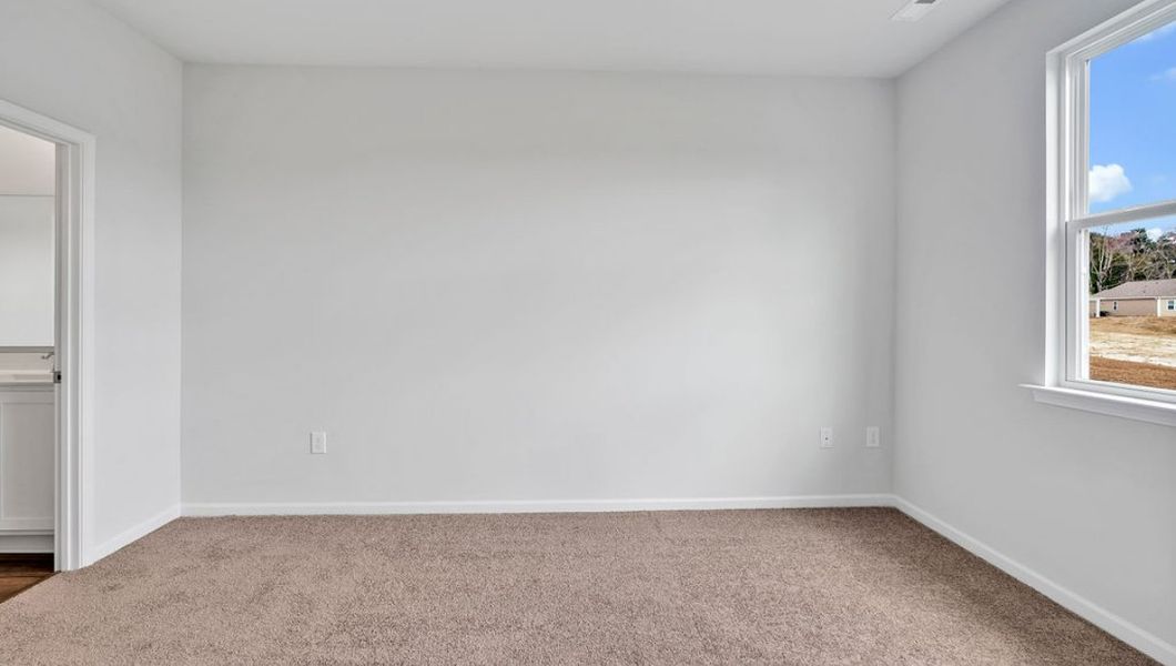 Spacious, unfurnished interior of a new home in Bella Point, Bolivia (Image 32).