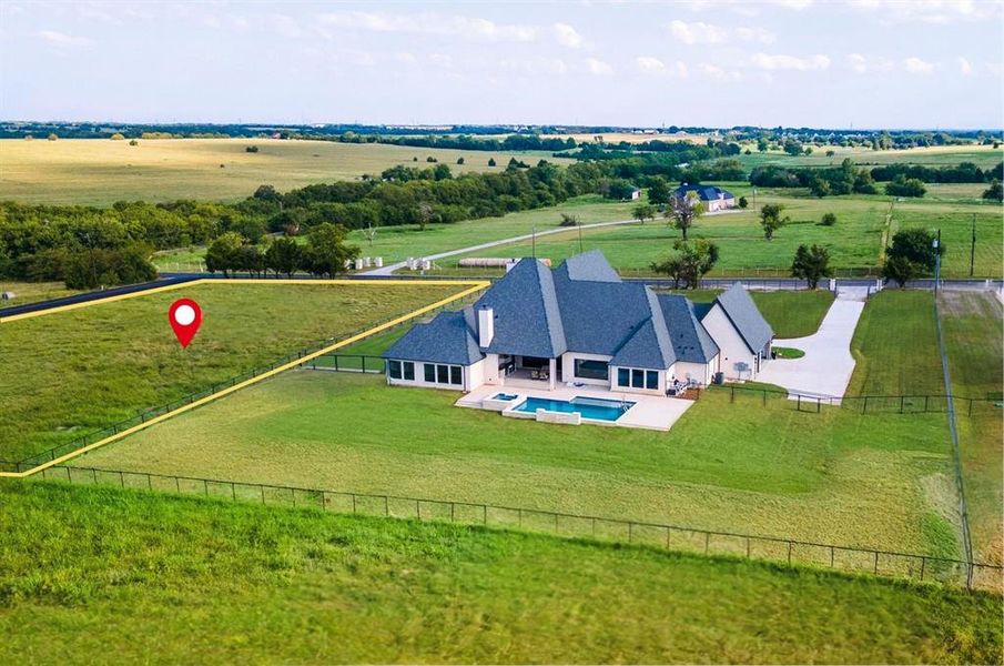 Image 9 of a home in . Image 9 of a home in .