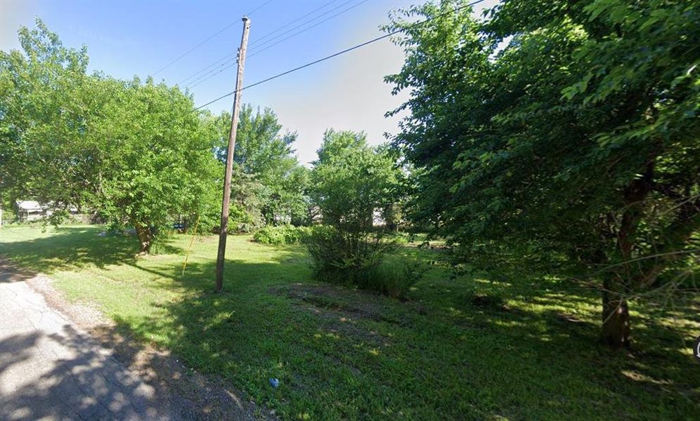 Image 7 of a home in . Image 7 of a home in .