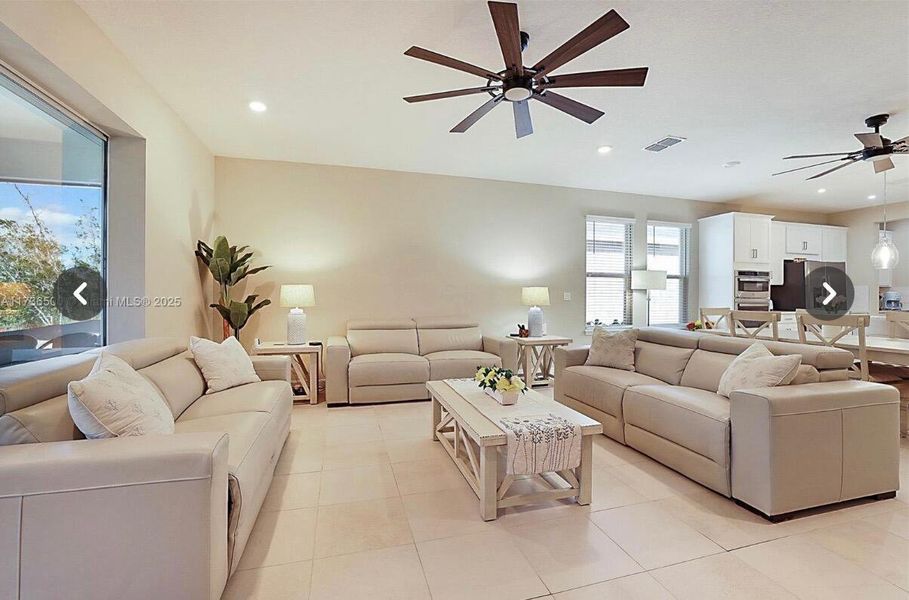 Furnished interior view inside a new home in , Port St. Lucie (Image 9).