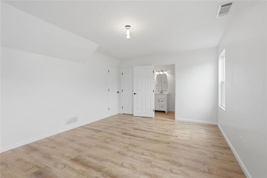 Spacious, unfurnished interior of a new home in , Hoschton (Image 25).