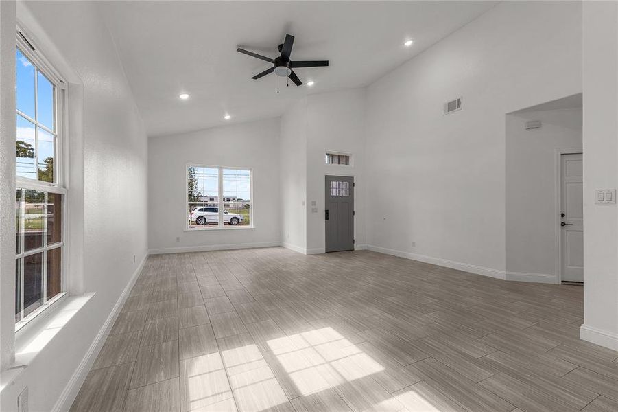 Spacious, unfurnished interior of a new home in , Fort Worth (Image 9).