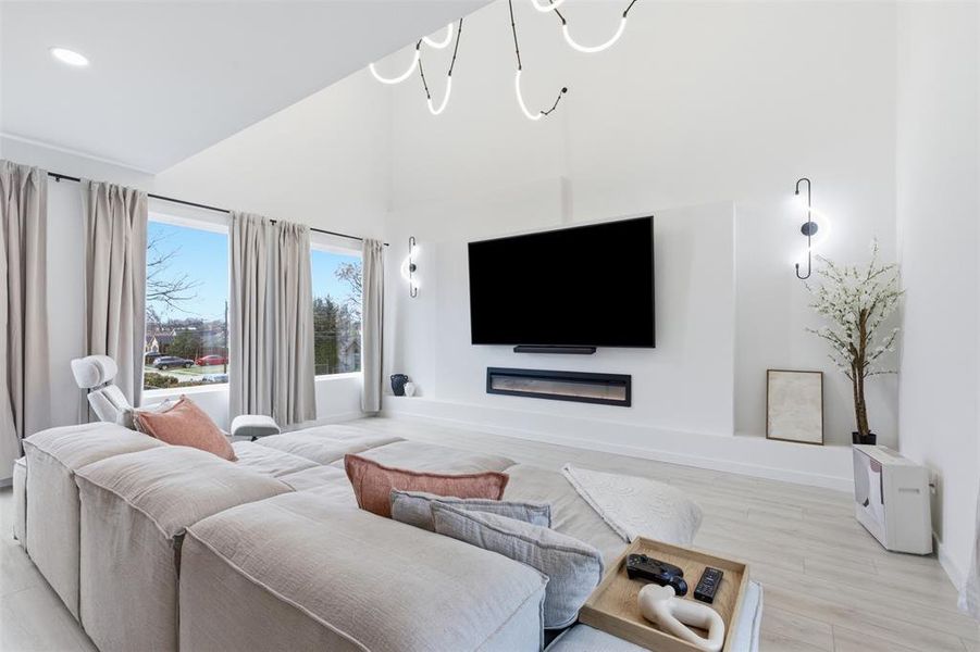 Furnished interior view inside a new home in , Dallas (Image 27).
