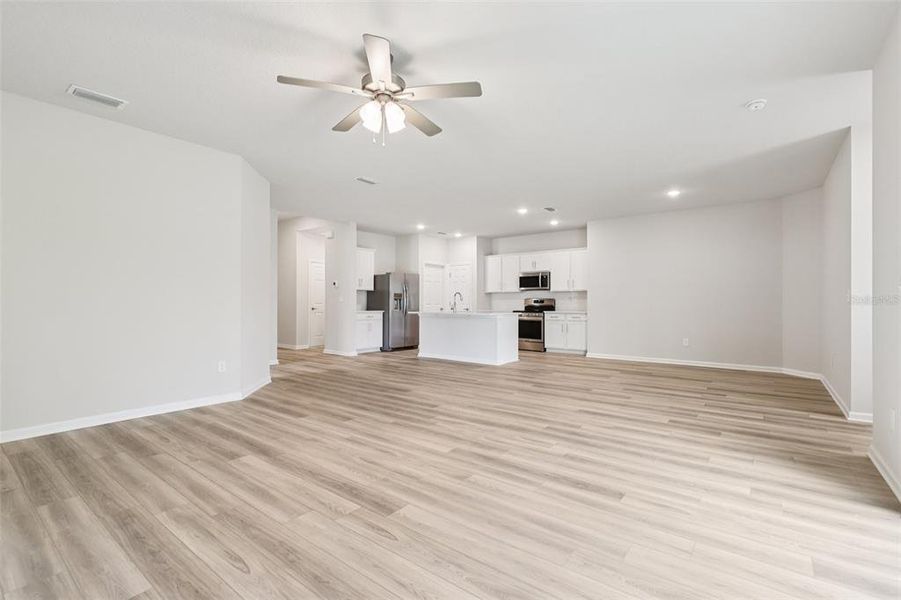 Spacious, unfurnished interior of a new home in , Palm Coast (Image 21).