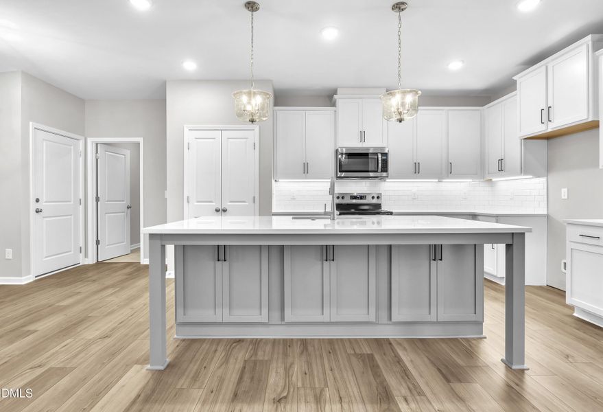 P_CST_RR_Somerset_INT_KIT_Elevation H_Lo P_CST_RR_Somerset_INT_KIT_Elevation H_Lo
