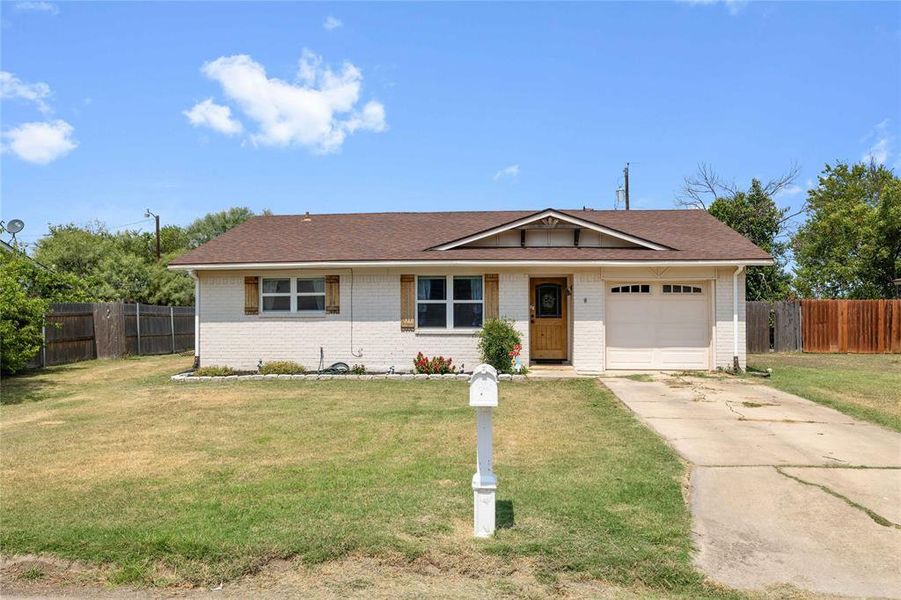 Front exterior of a new home in , Brownwood, TX, highlighting curb appeal (Image 15). Front exterior of a new home in , Brownwood, TX, highlighting curb appeal (Image 15).
