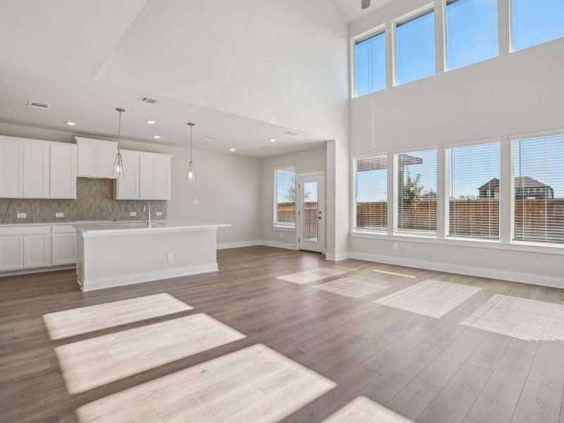 Spacious, unfurnished interior of a new home in Fox Falls, Boerne (Image 15). Spacious, unfurnished interior of a new home in Fox Falls, Boerne (Image 15).