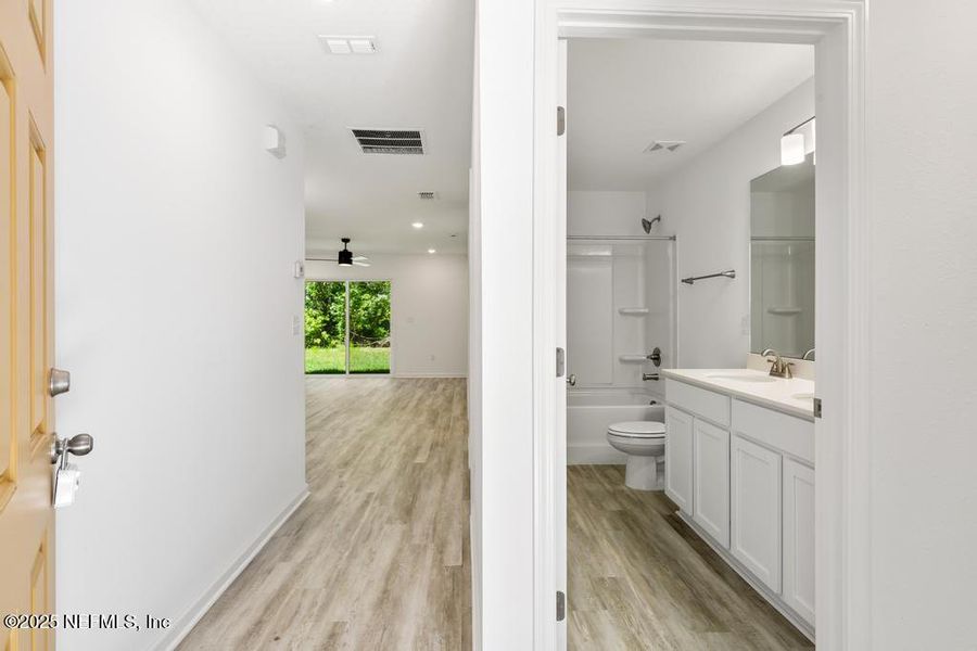 Image 33 of a home in .