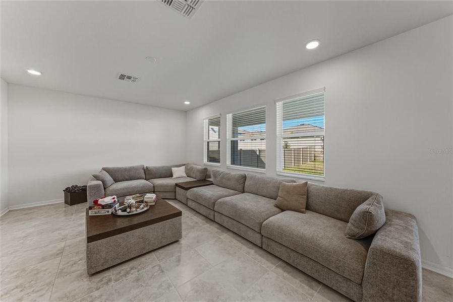 Furnished interior view inside a new home in Epperson, Wesley Chapel (Image 13).
