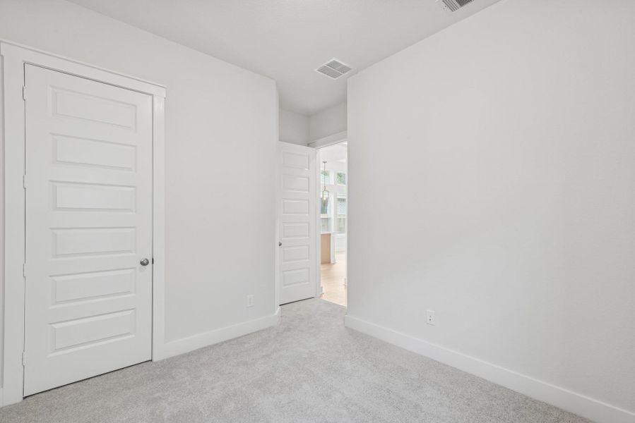 Spacious, unfurnished interior of a new home in The Highlands 40', Porter (Image 10). Spacious, unfurnished interior of a new home in The Highlands 40', Porter (Image 10).