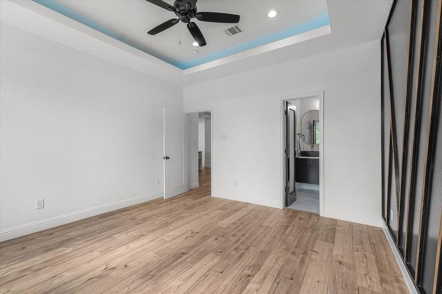 Spacious, unfurnished interior of a new home in , Fort Worth (Image 24).