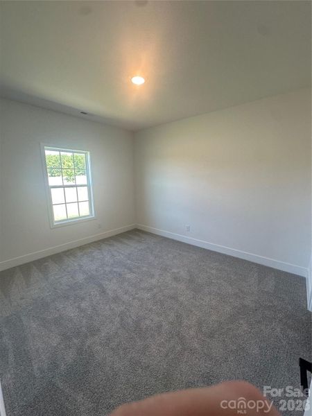 Spacious, unfurnished interior of a new home in Cardiff Glyn, Catawba (Image 23).