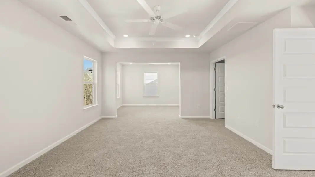 Spacious, unfurnished interior of a new home in Westland, Bogart (Image 24).