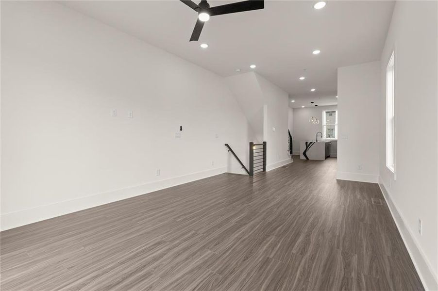 Spacious, unfurnished interior of a new home in , Alpharetta (Image 27).
