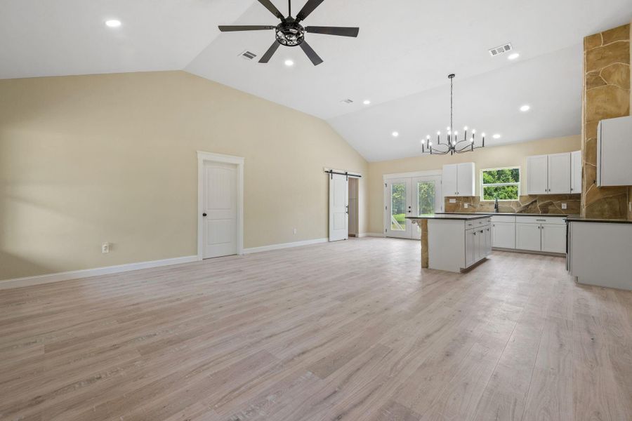 Living room - Kitchen