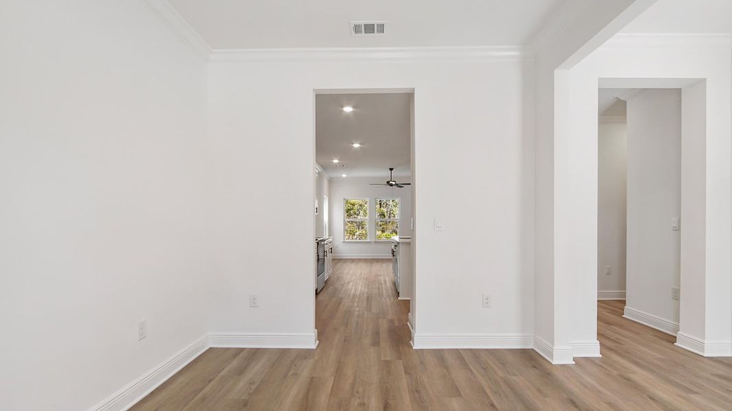 Spacious, unfurnished interior of a new home in Colonial East, Panama City Beach (Image 18). Spacious, unfurnished interior of a new home in Colonial East, Panama City Beach (Image 18).