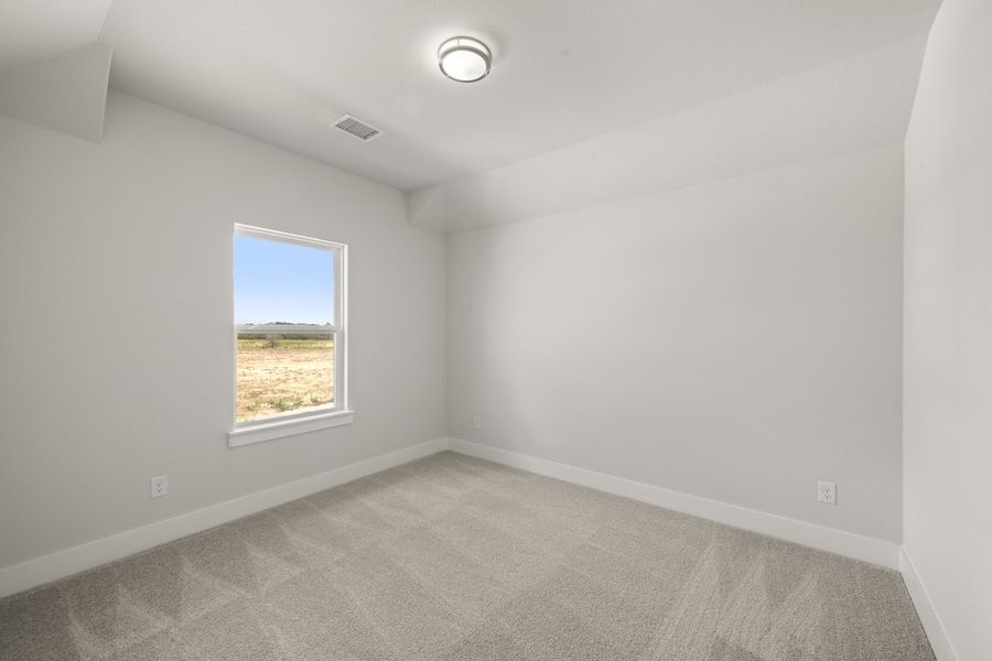 Spacious, unfurnished interior of a new home in Wildflower Ranch, Fort Worth (Image 27).