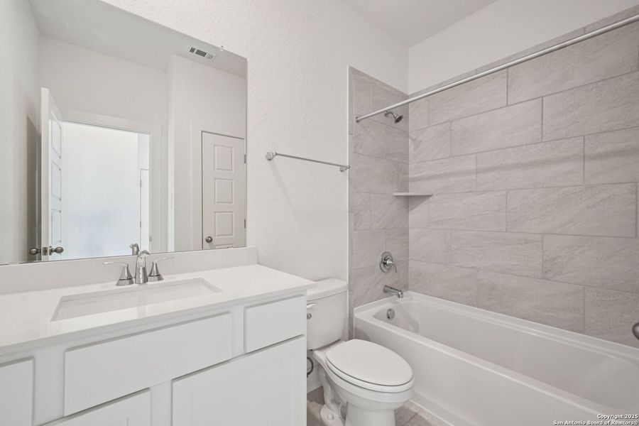 Image 27 of a home in Estancia Ranch - Premier Series.