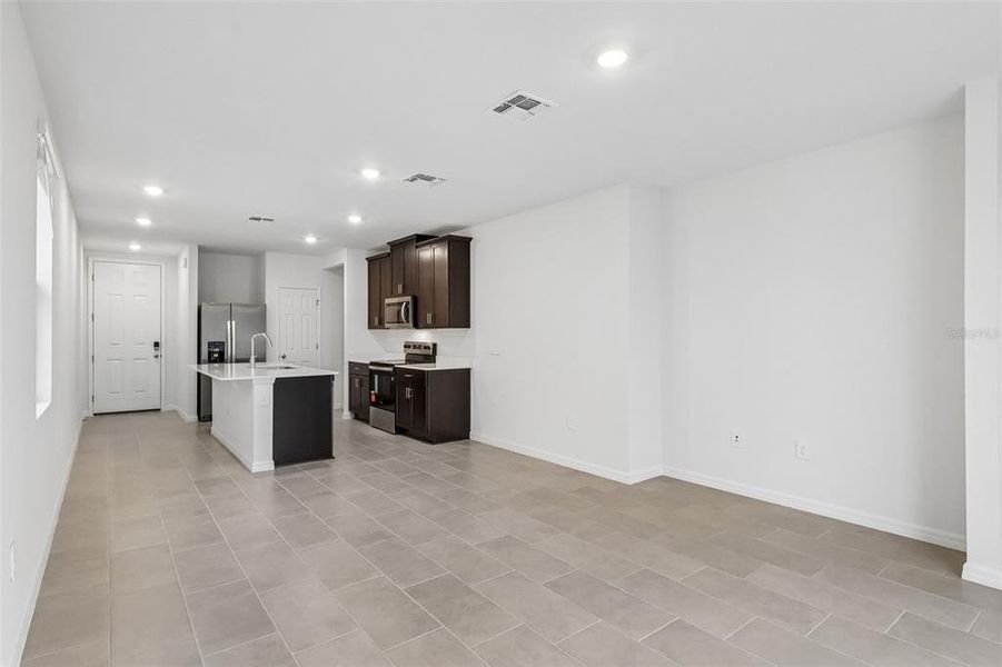Spacious, unfurnished interior of a new home in Villamar - Classic Series, Winter Haven (Image 20). Spacious, unfurnished interior of a new home in Villamar - Classic Series, Winter Haven (Image 20).