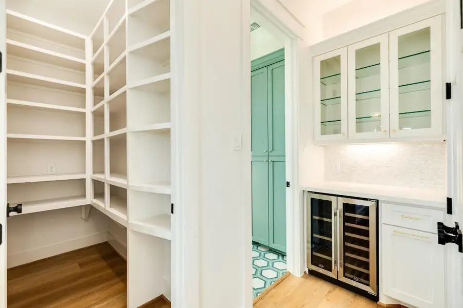 Pantry & Butler Pantry