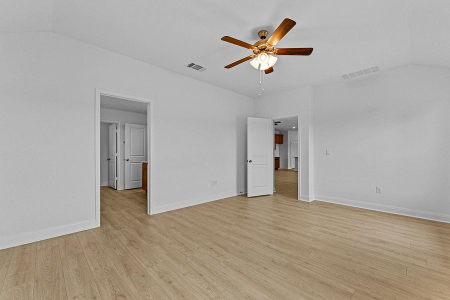 Spacious, unfurnished interior of a new home in Riverview, Georgetown (Image 21). Spacious, unfurnished interior of a new home in Riverview, Georgetown (Image 21).