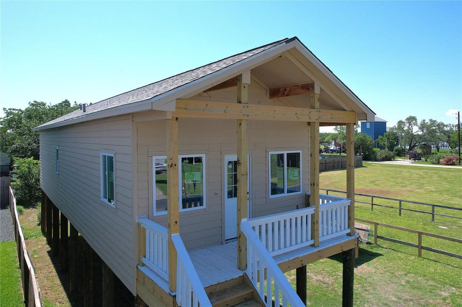 Exterior details and patio area of a home in , San Leon (Image 14).