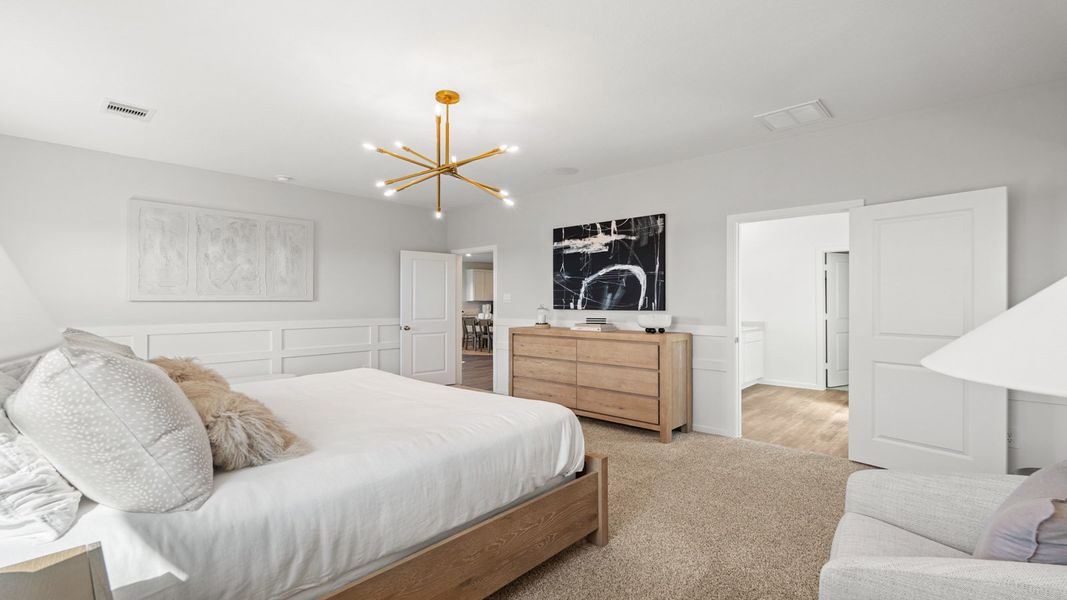 Representative furnished interior of a home built from the Rosemont by D.R. Horton in Sunterra Lakes, Brookshire (Image 28).