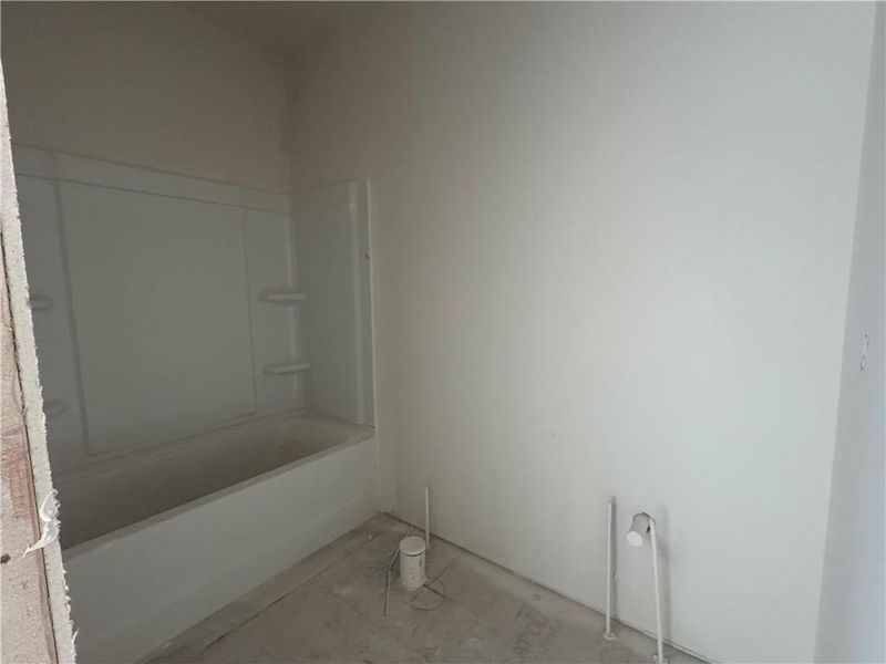 Image 25 of a home in Rosewood Lake Preserve.