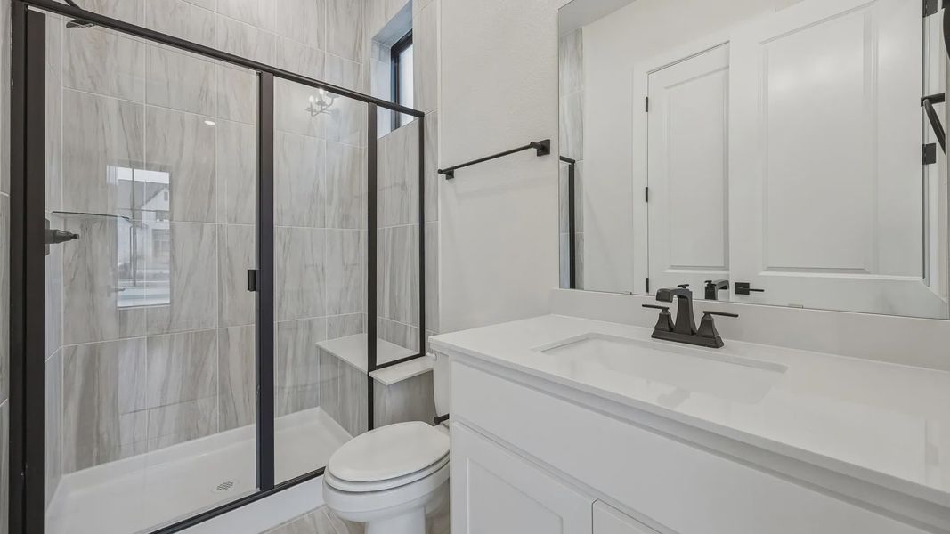 Representative furnished interior of a home built from the Lakewood by Chesmar Homes in Attwater 65's, Waller (Image 12).