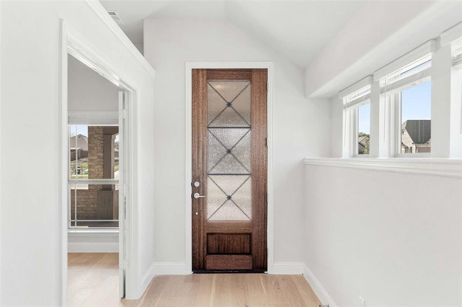 Furnished interior view inside a new home in Liberty, Melissa (Image 9).