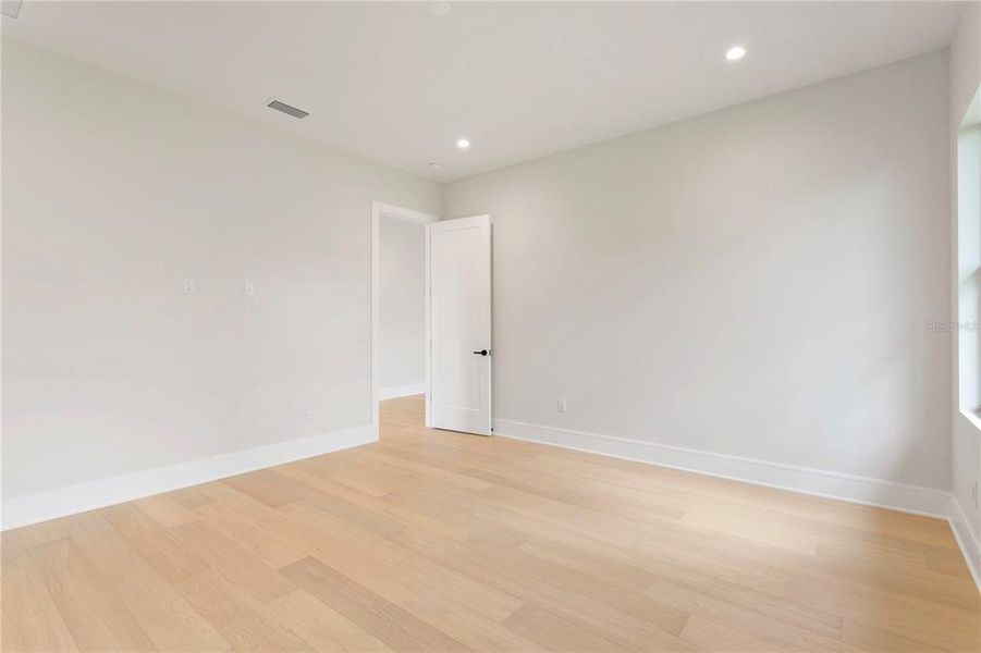 Spacious, unfurnished interior of a new home in , Tampa (Image 24). Spacious, unfurnished interior of a new home in , Tampa (Image 24).