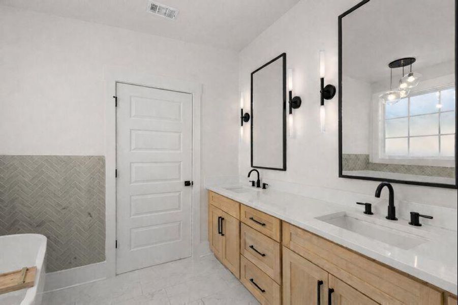 Furnished interior view inside a new home in , Gainesville (Image 9).