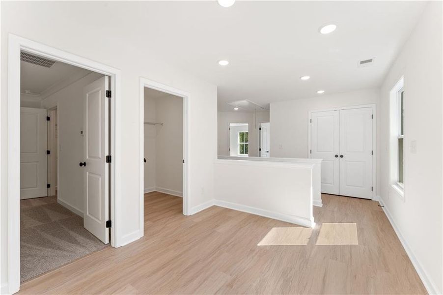 Spacious, unfurnished interior of a new home in Wildwood Place, Powder Springs (Image 19).