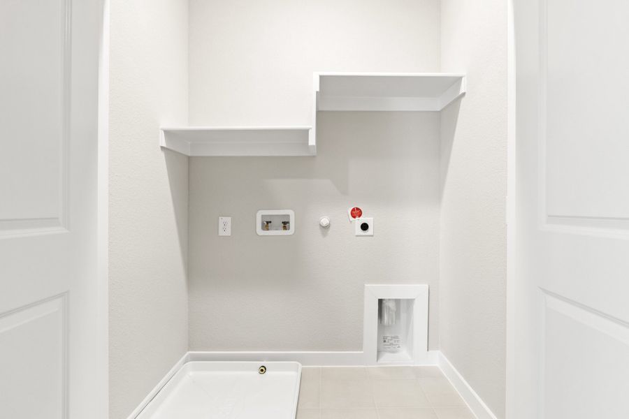 Spacious, unfurnished interior of a new home in Willow Grove Townhomes, Melissa (Image 40). Spacious, unfurnished interior of a new home in Willow Grove Townhomes, Melissa (Image 40).