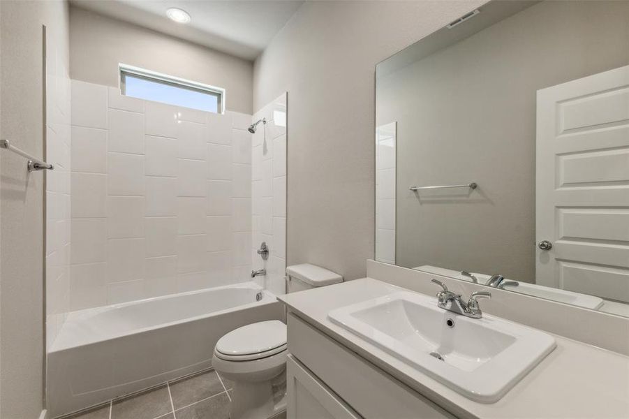 Furnished interior view inside a new home in Painted Tree, McKinney (Image 8). Furnished interior view inside a new home in Painted Tree, McKinney (Image 8).