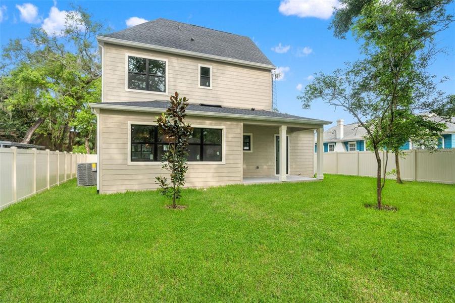 Exterior details and patio area of a home in , Tampa (Image 31).