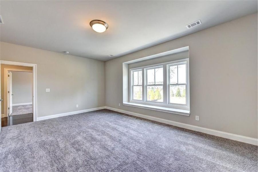 Spacious, unfurnished interior of a new home in Bellwyn, Johns Creek (Image 12).
