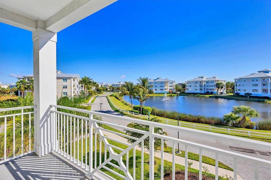 Exterior details and patio area of a home in , Bradenton (Image 25).