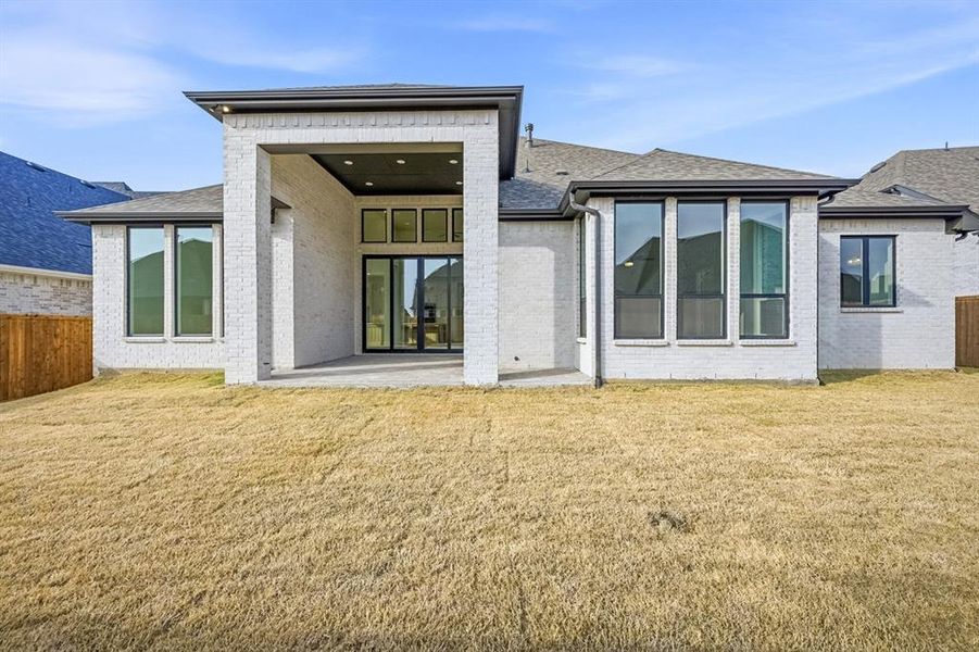 Exterior details and patio area of a home in Sandbrock Ranch, Aubrey (Image 3).