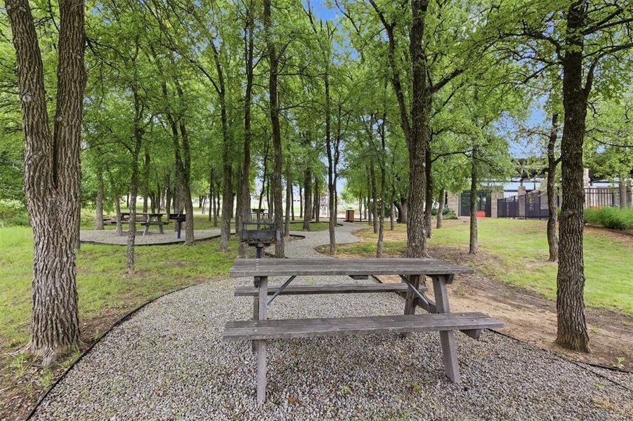 Community amenities in Prairie Oaks, Oak Point (Image 35). Community amenities in Prairie Oaks, Oak Point (Image 35).