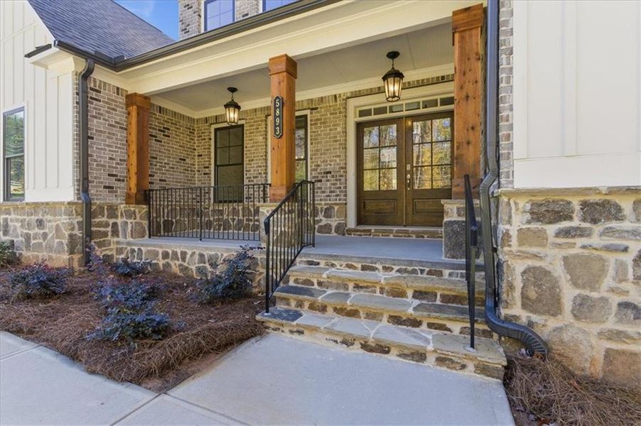 Exterior details and patio area of a home in Ford Landing, Acworth (Image 33).