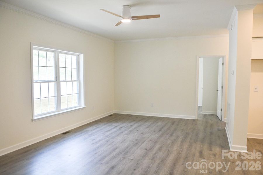 Spacious, unfurnished interior of a new home in , Hendersonville (Image 7).