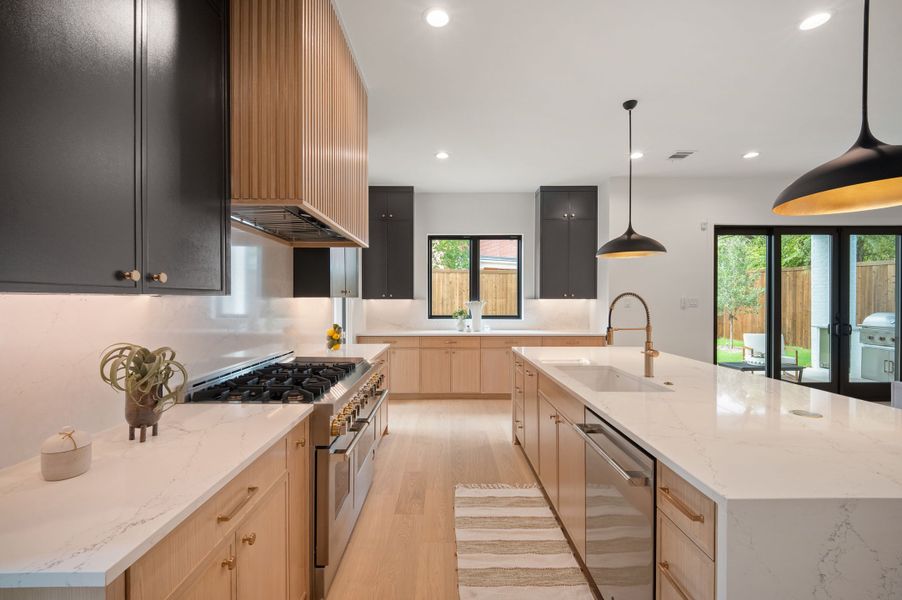 Furnished interior view inside a new home in , Dallas (Image 8).