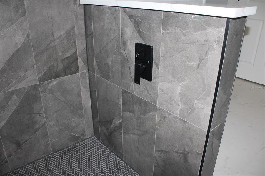 Close-up of interior finishes inside a home in , Ocala (Image 19). Close-up of interior finishes inside a home in , Ocala (Image 19).