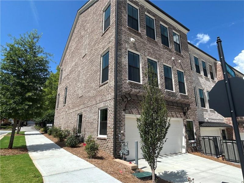 Image 12 of a home in .