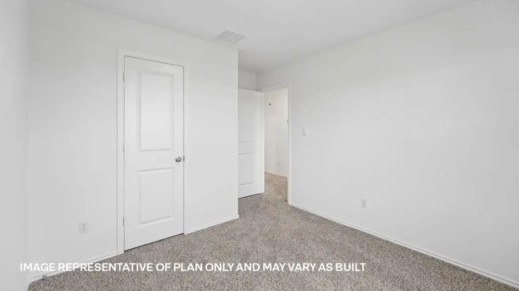 Spacious, unfurnished interior of a new home in Valverde, Bastrop (Image 30).
