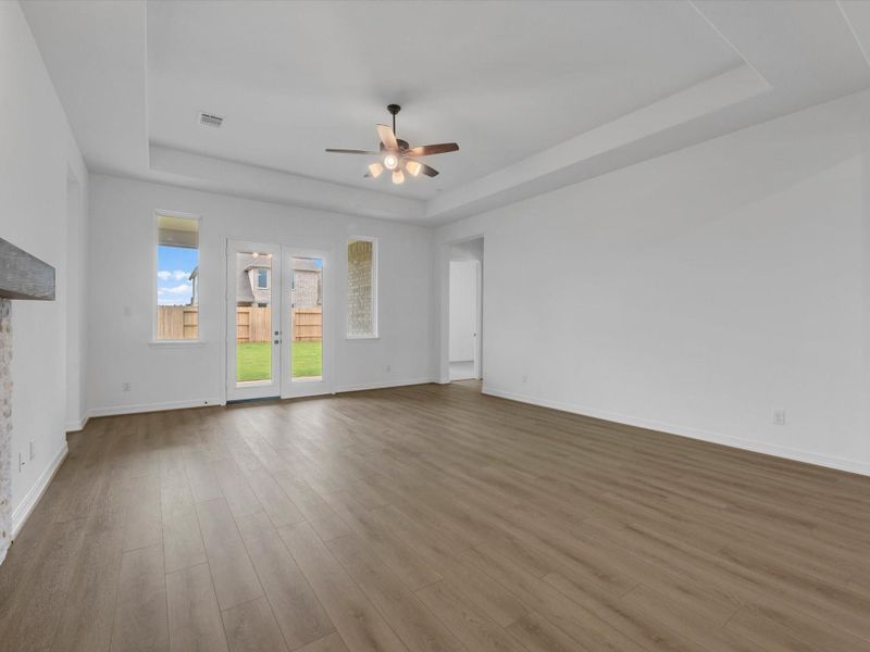 Spacious, unfurnished interior of a new home in Wildrye, Waller (Image 20).